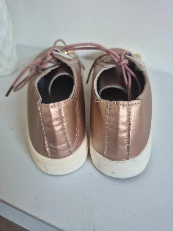 Zapatillas Rosa Oro y Doradas con Cordones Talla 36 – photo 2